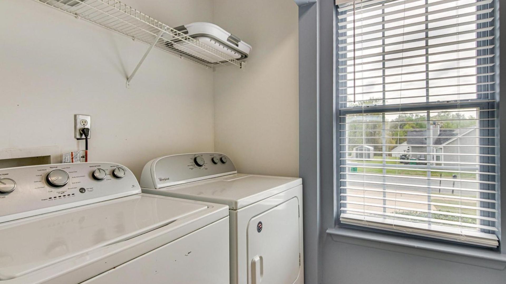 Vintage-chic Getaway: 6 Mi To Uptown *
