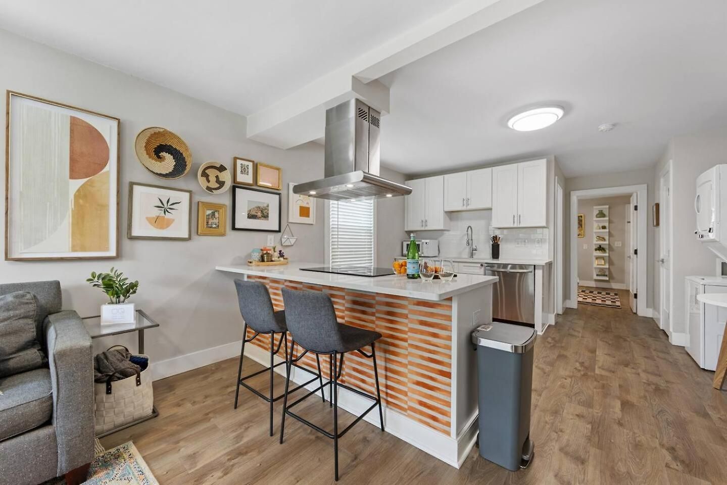Qc Quarters: Elevated 4 Br/4ba, Total Quadplex Holiday home Charlotte