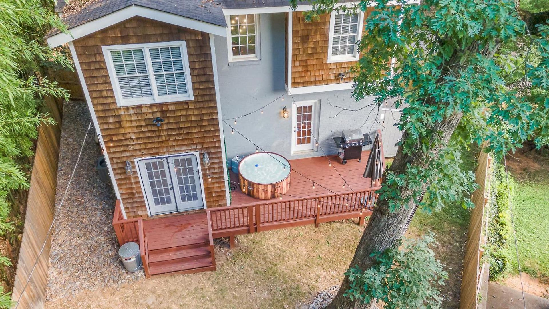 Luxury South End Retreat - Hot Tub - 4 Bedrooms Holiday home