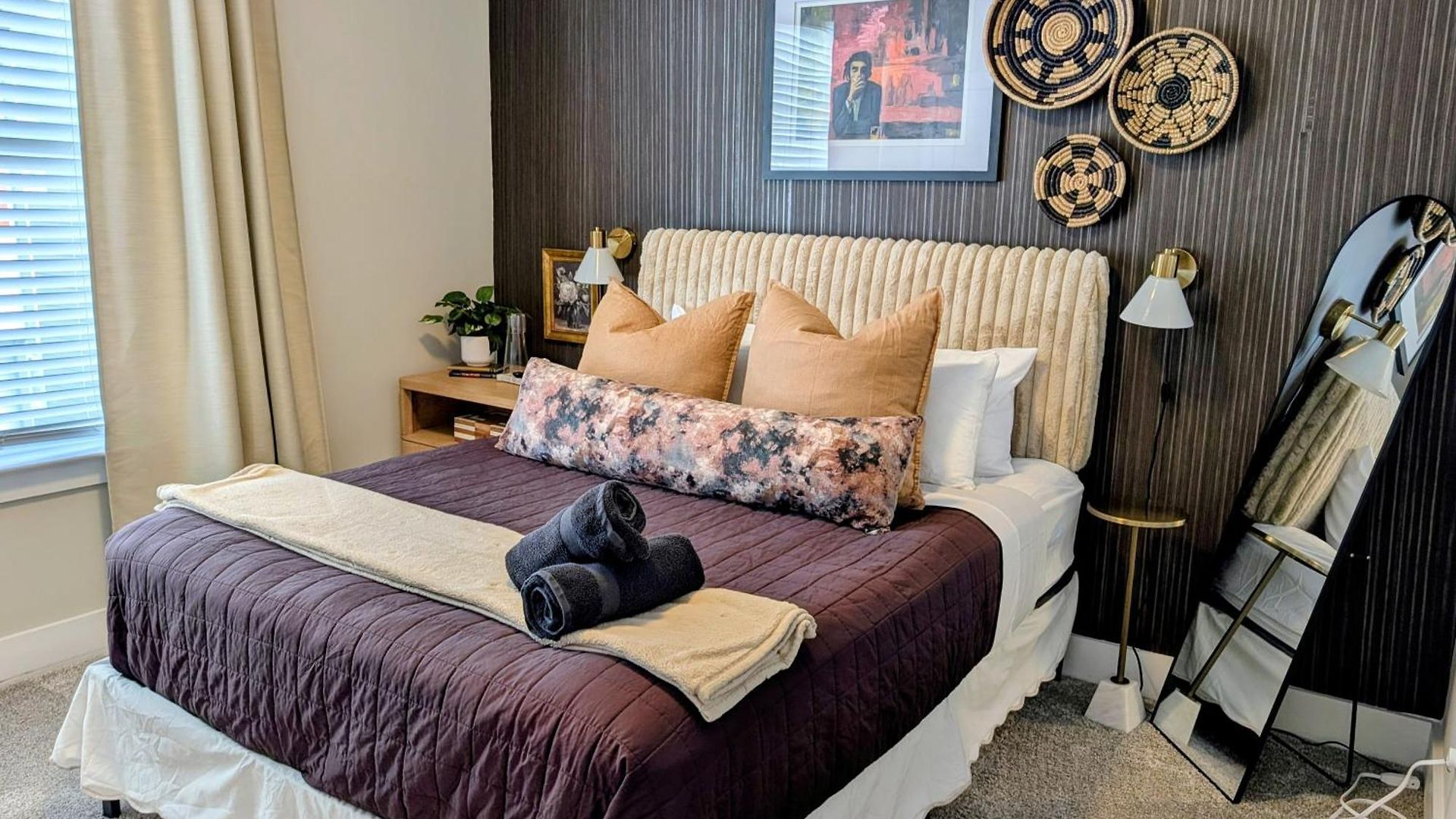 Holiday home Qc Rooftop Retreat | Rooftop | Garage | Dog Park *