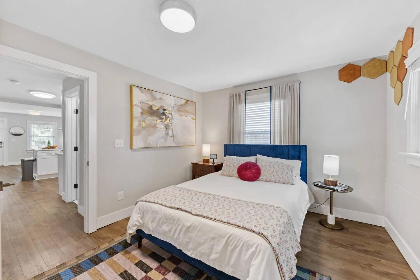 Qc Quarters: Elevated 4 Br/4ba, Total Quadplex Charlotte