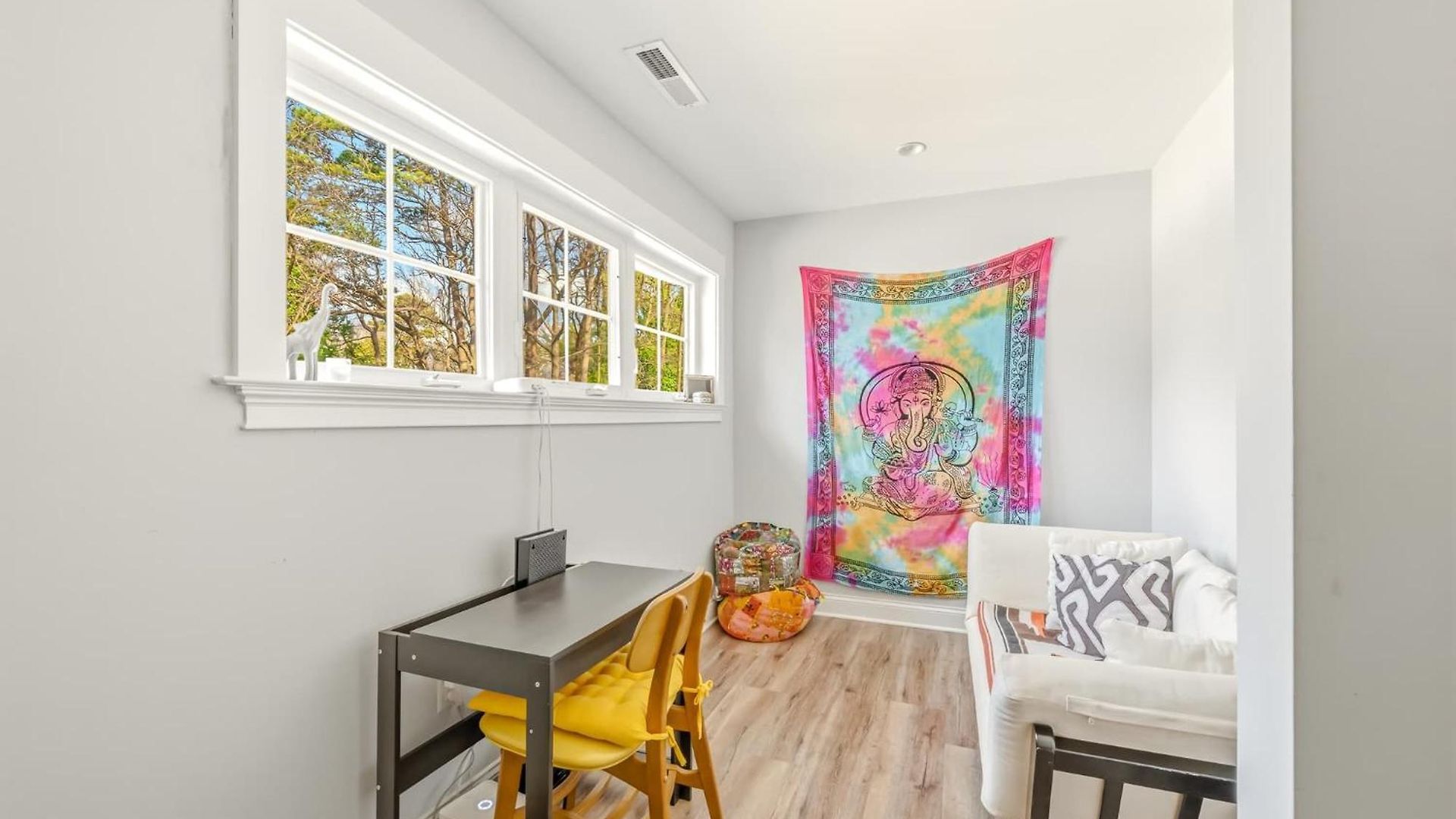 Oak King Bed & Breakfast 4*