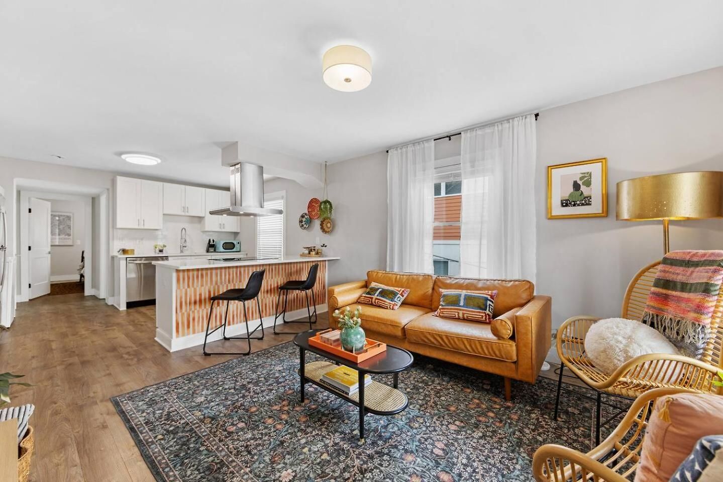 Qc Quarters: Elevated 4 Br/4ba, Total Quadplex Charlotte