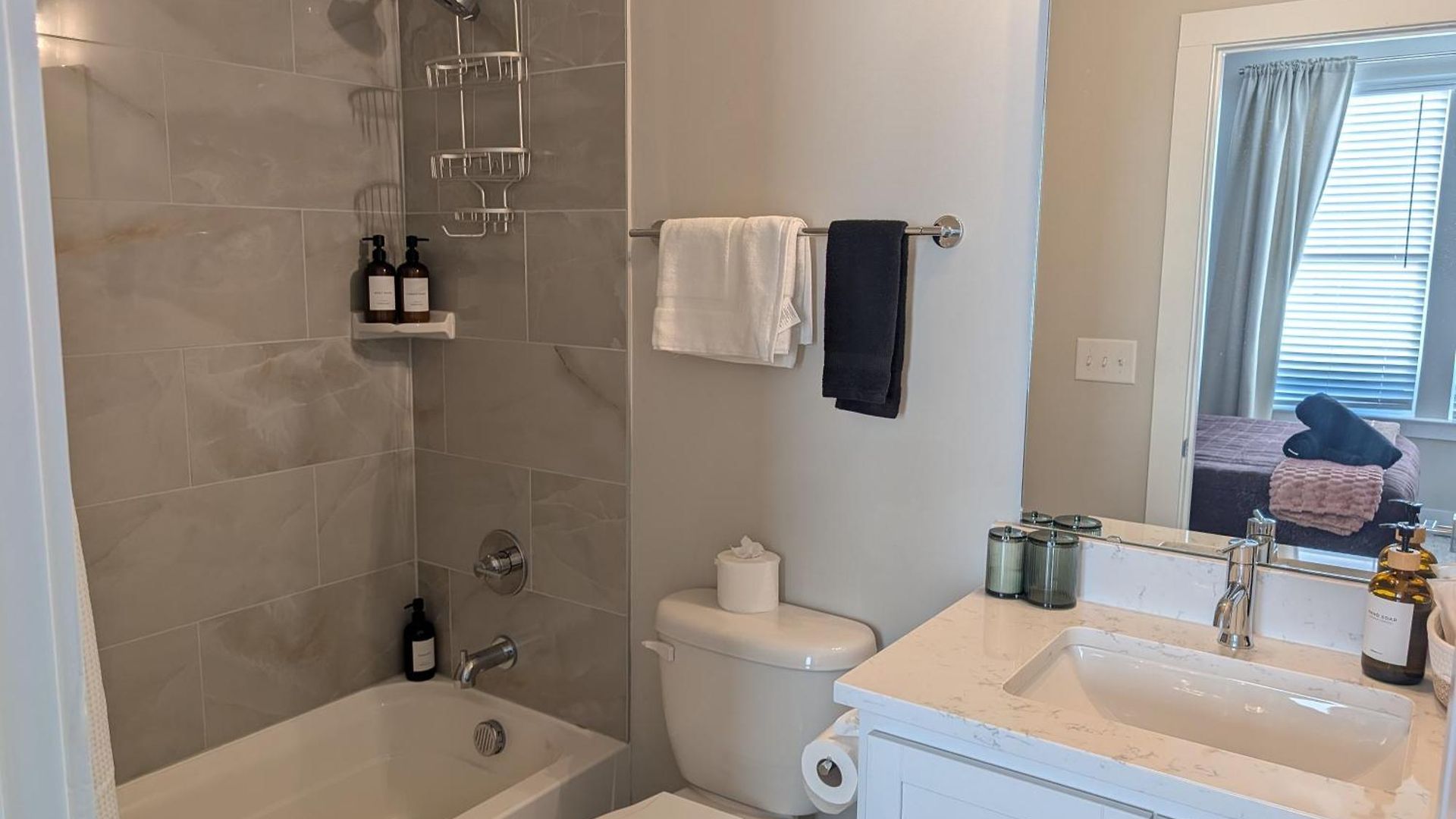 Holiday home Qc Rooftop Retreat | Rooftop | Garage | Dog Park *