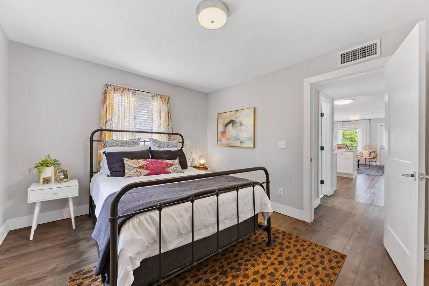 Holiday home Qc Quarters: Elevated 4 Br/4ba, Total Quadplex Charlotte