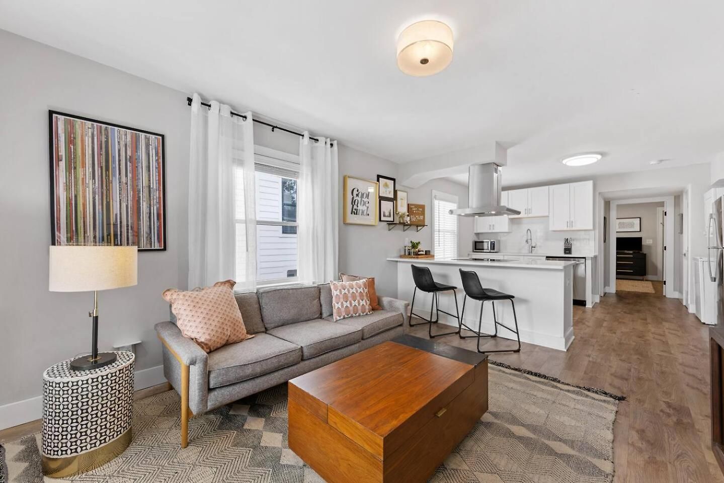 Qc Quarters: Elevated 4 Br/4ba, Total Quadplex * Charlotte