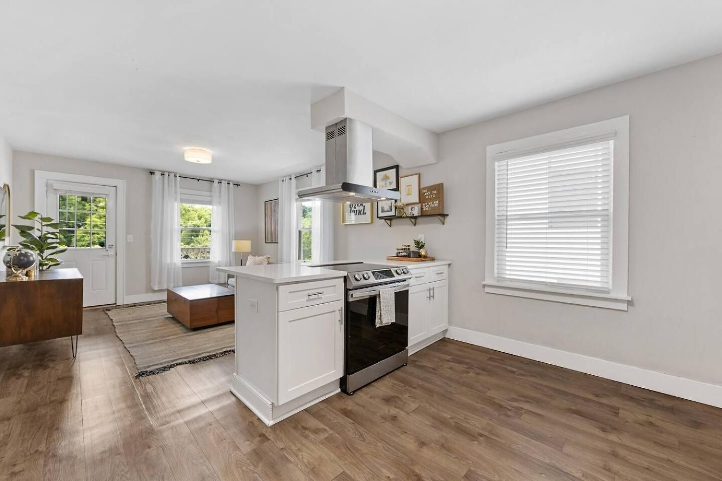 Holiday home Qc Quarters: Elevated 4 Br/4ba, Total Quadplex Charlotte