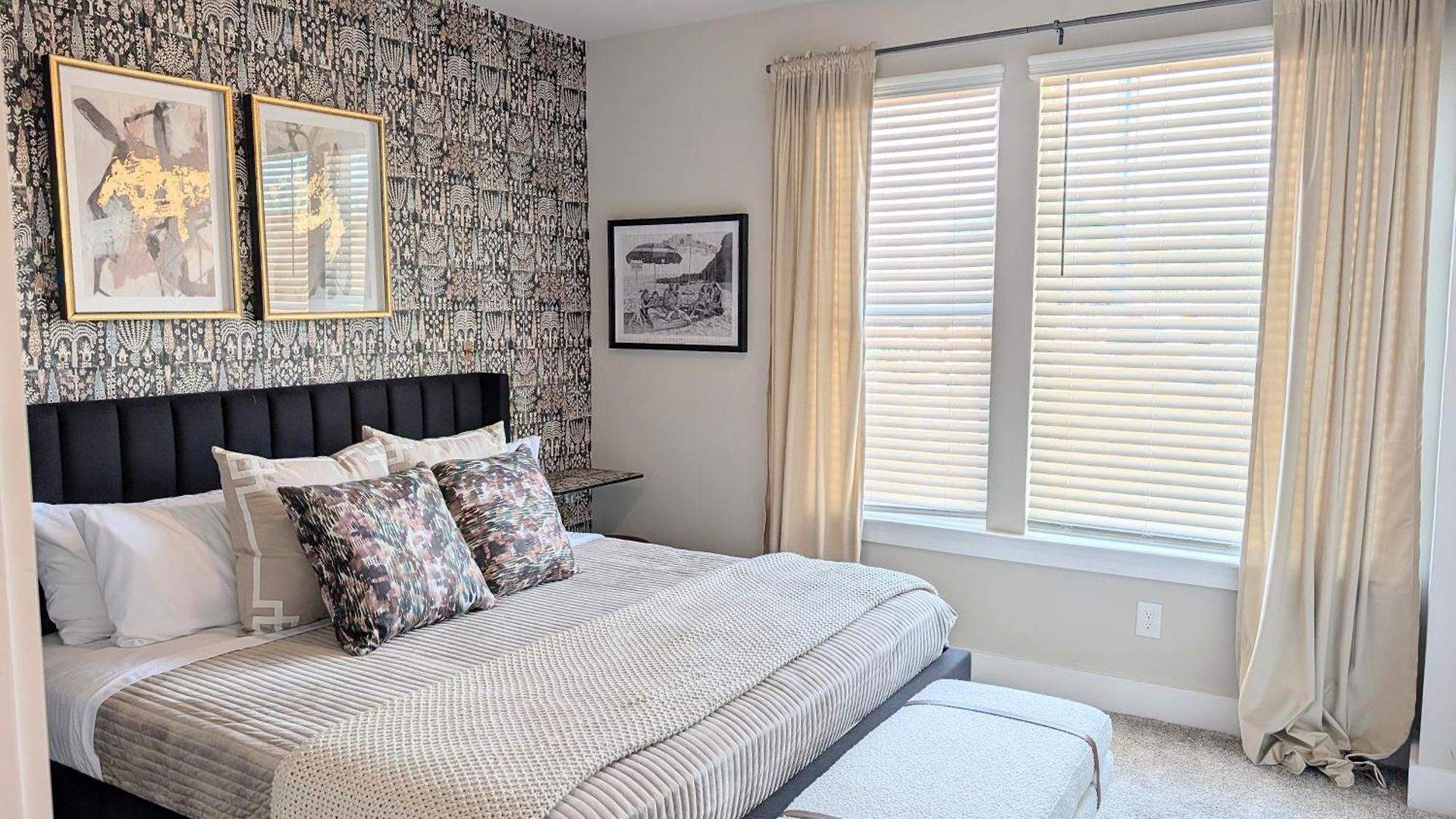 Qc Rooftop Retreat | Rooftop | Garage | Dog Park Charlotte