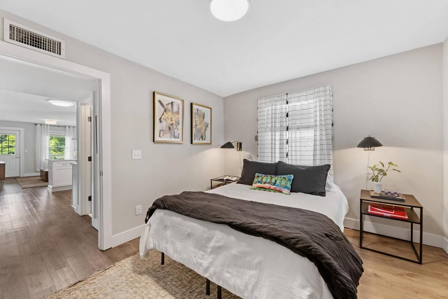 Holiday home Qc Quarters: Elevated 4 Br/4ba, Total Quadplex Charlotte