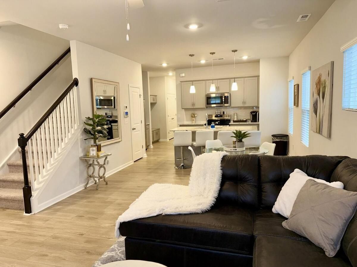Sloan Garden House Modern Townhome Near South End Apartment *