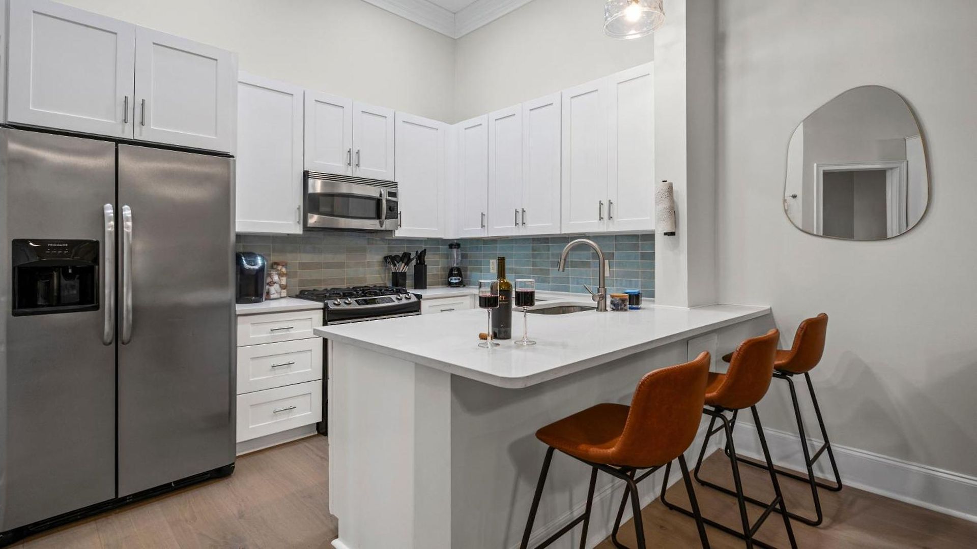 Walk To Boa & Truist, Luxury 2br With Pool Patio Apartment Charlotte