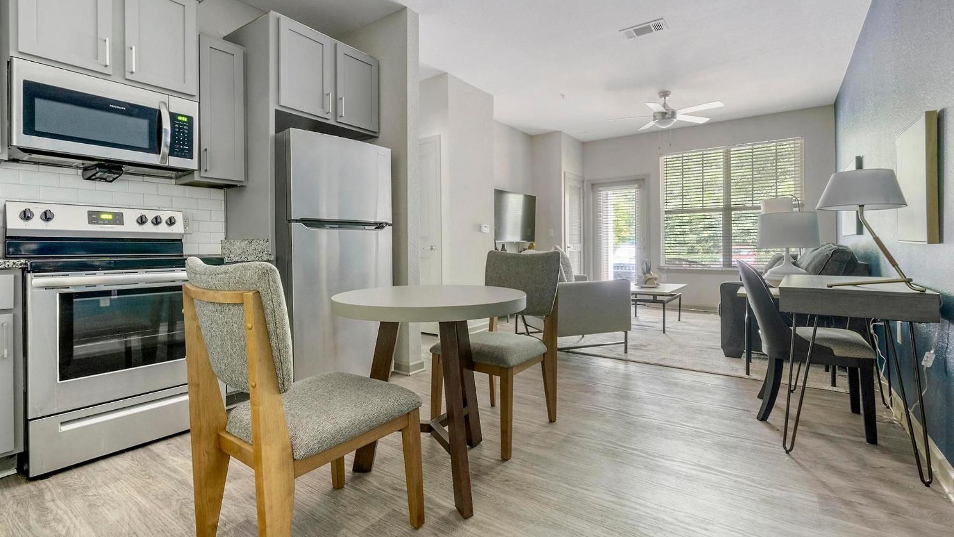 Landing Stunning 1Bd Gym Pool Apartment
