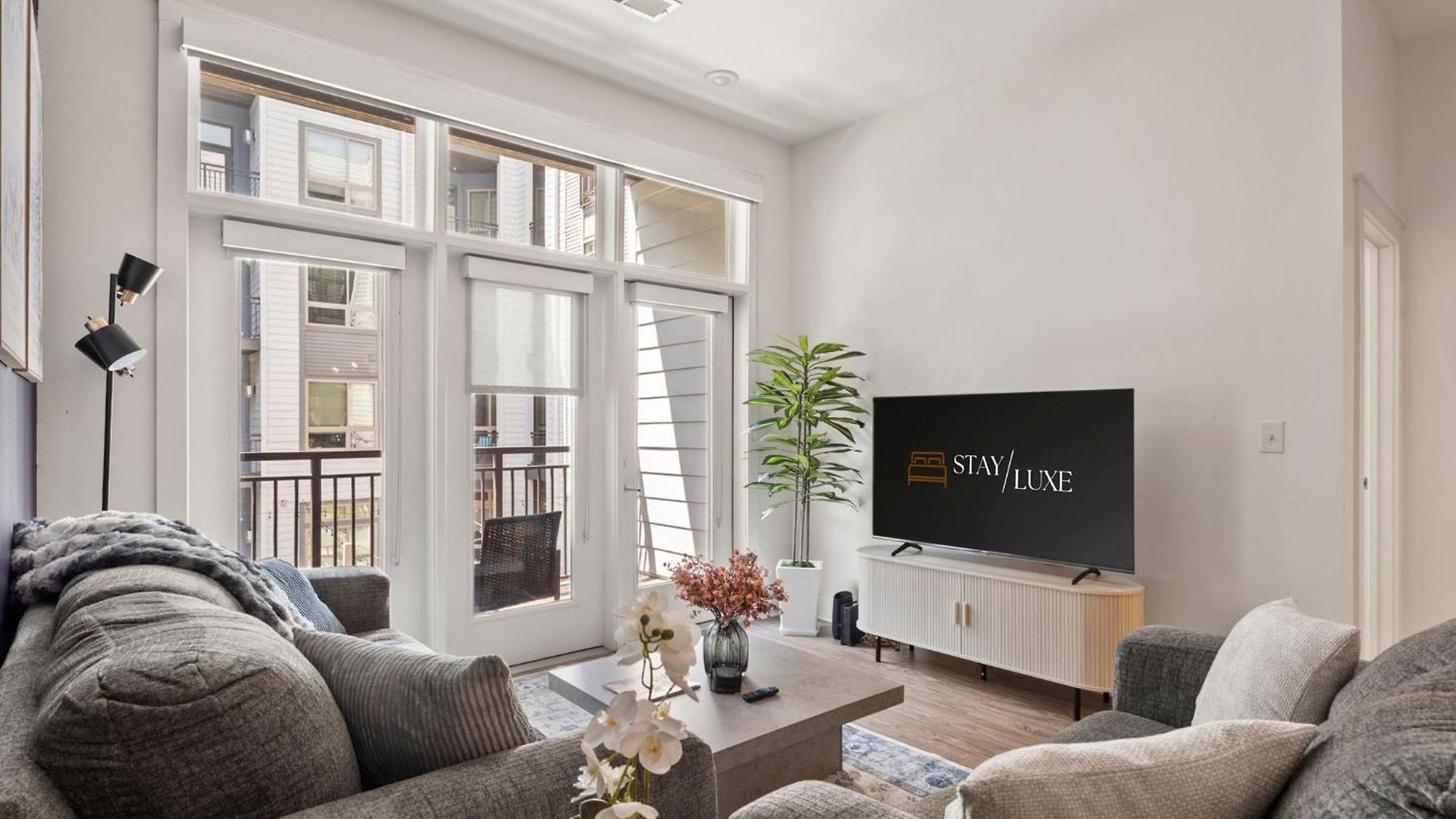 Carolina Charm - Free Parking, Pool, Gym * Charlotte