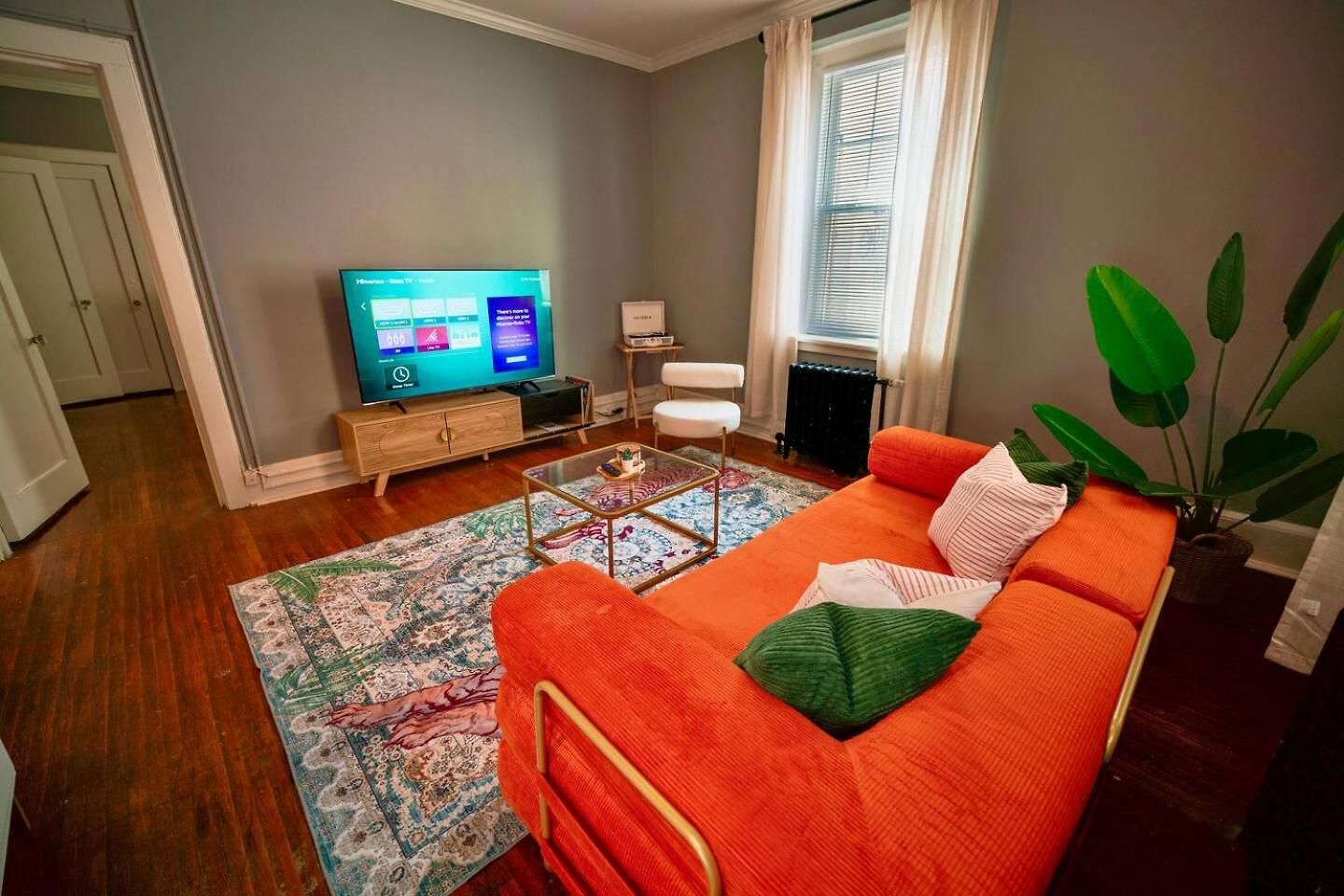 Uptown Funk Getaway With Parking & Walk To Stadiums, Nightlife Apartment Charlotte