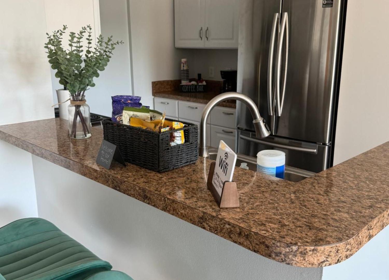 Apartment Modern Luxe Retreat Free Parking King Beds
