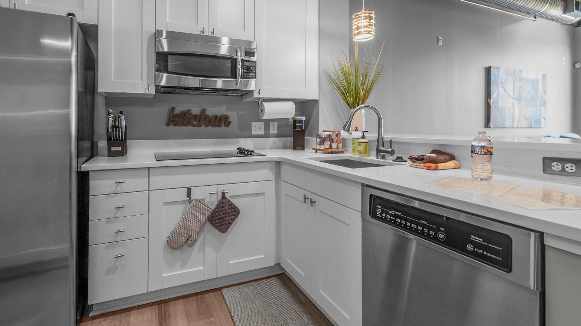 Modern Uptown Loft - Corporate-ready - Views * Charlotte