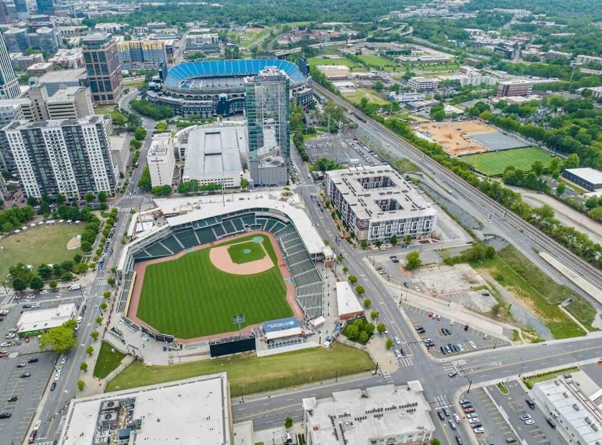 Apartment Luxury 2br Near Uptown | Noda & Light Rail Charlotte