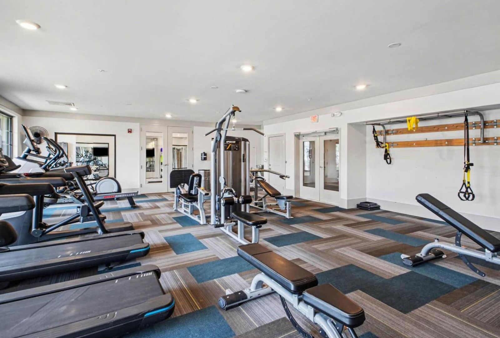 Luxury 2br Near Uptown | Noda & Light Rail *