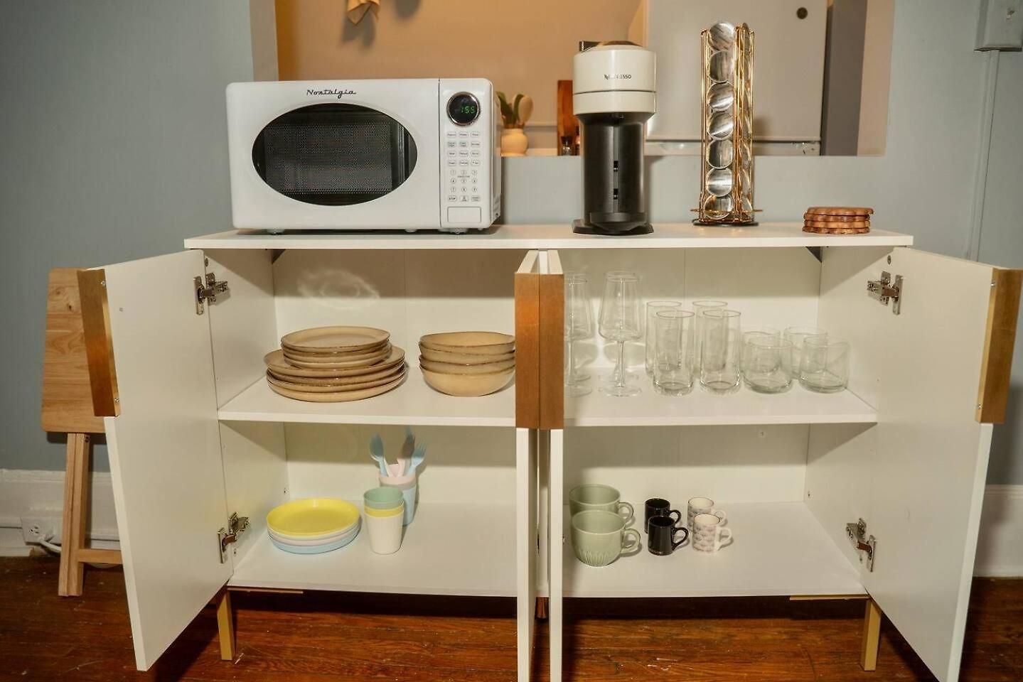 Uptown Funk Getaway With Parking & Walk To Stadiums, Nightlife Apartment