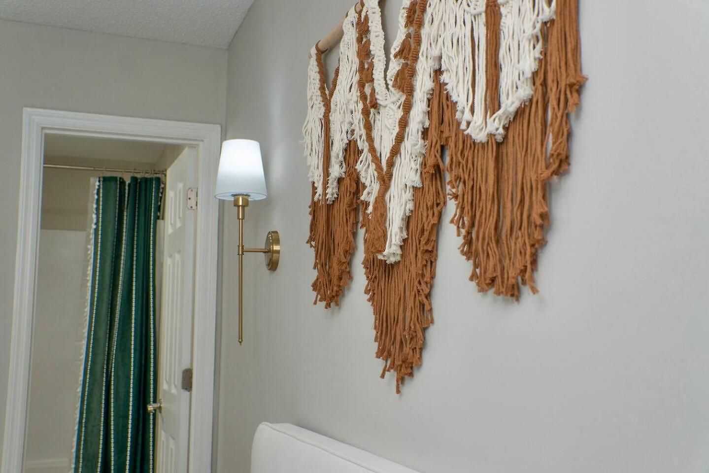 Uptown Luxe Retreat With Parking & Walk To Center Apartment Charlotte