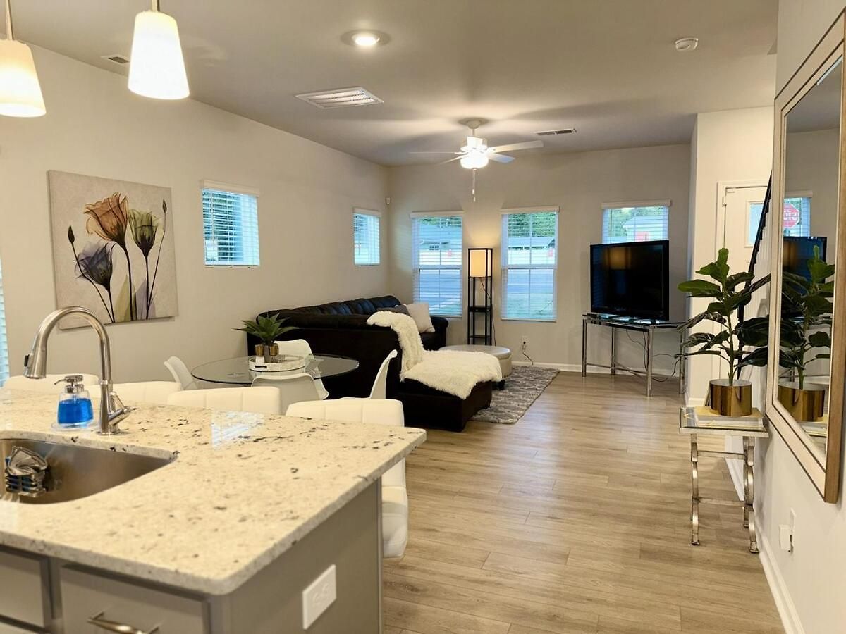 Sloan Garden House Modern Townhome Near South End * Charlotte