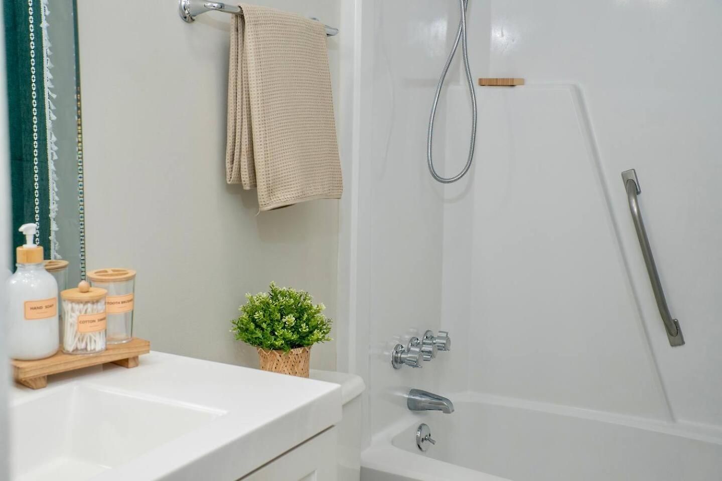 Apartment Uptown Luxe Retreat With Parking & Walk To Center Charlotte