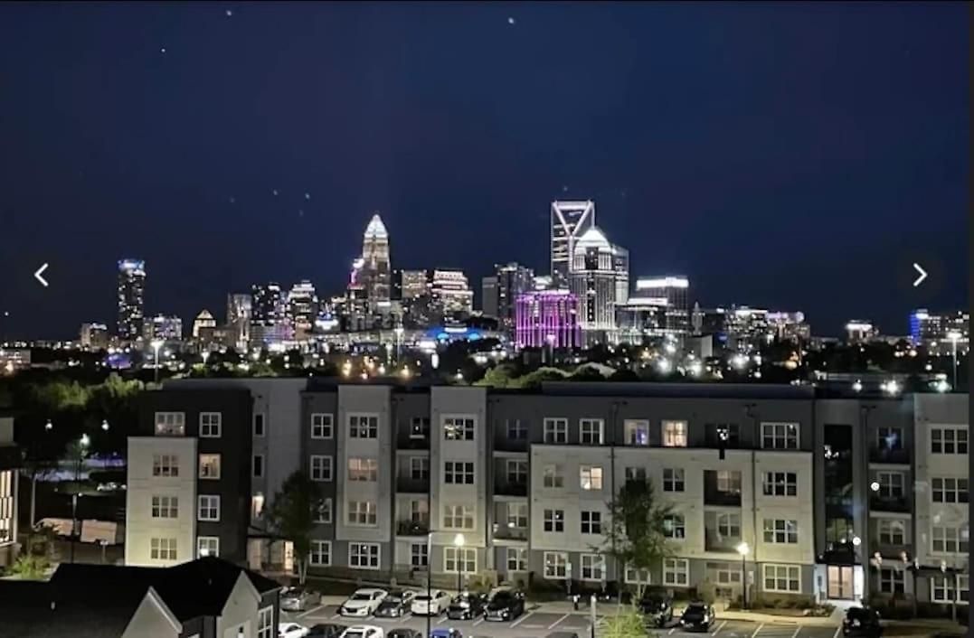 Luxurious 2br 2br Uptown Oasis, Boa, Nascar, Airport And View With Free Parking