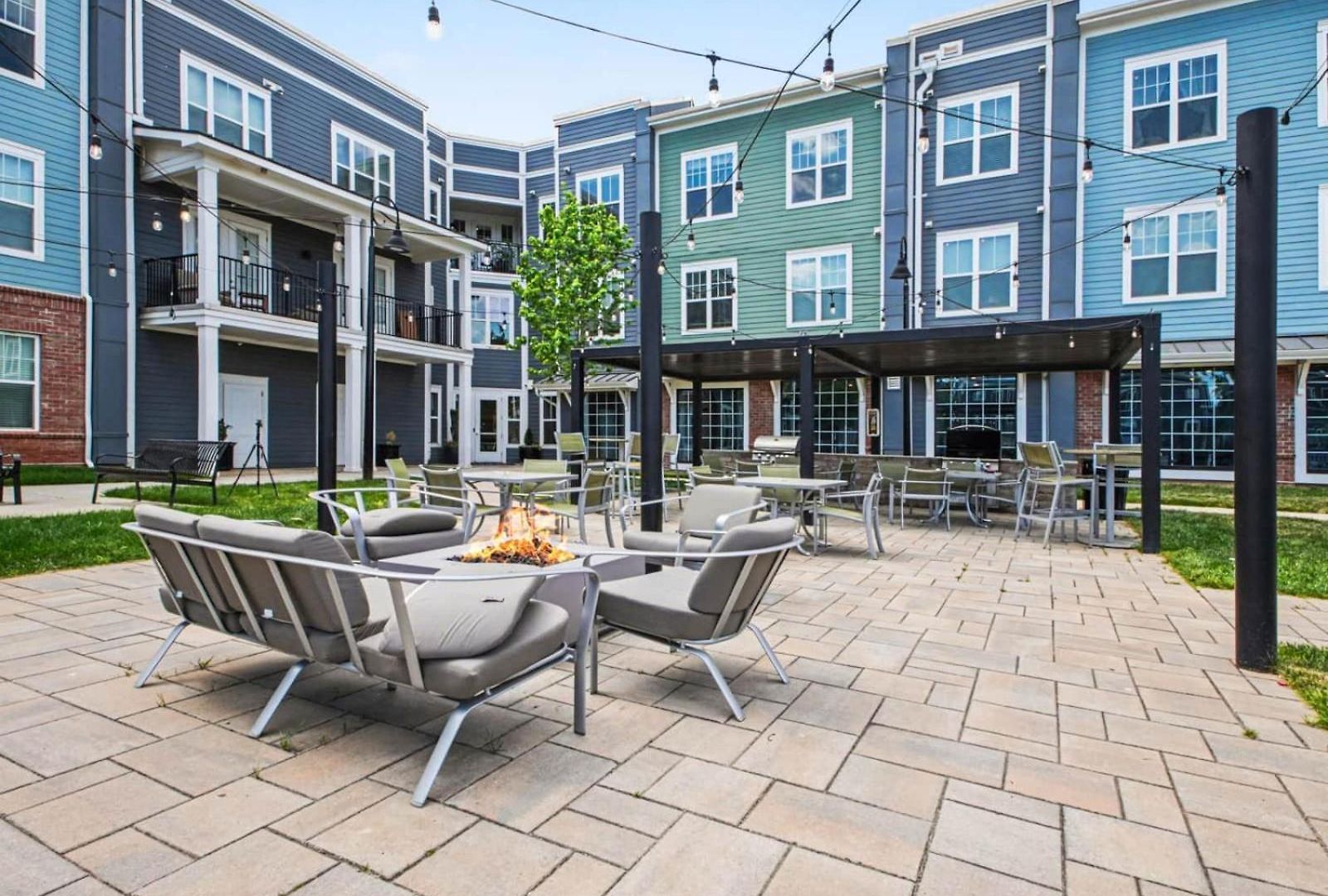 Apartment Luxury 2br Near Uptown | Noda & Light Rail