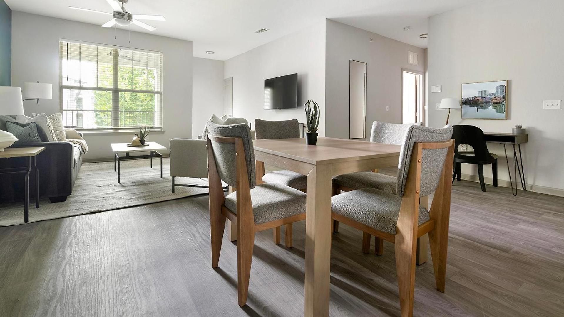 Landing Stunning 1Bd Gym Pool Apartment