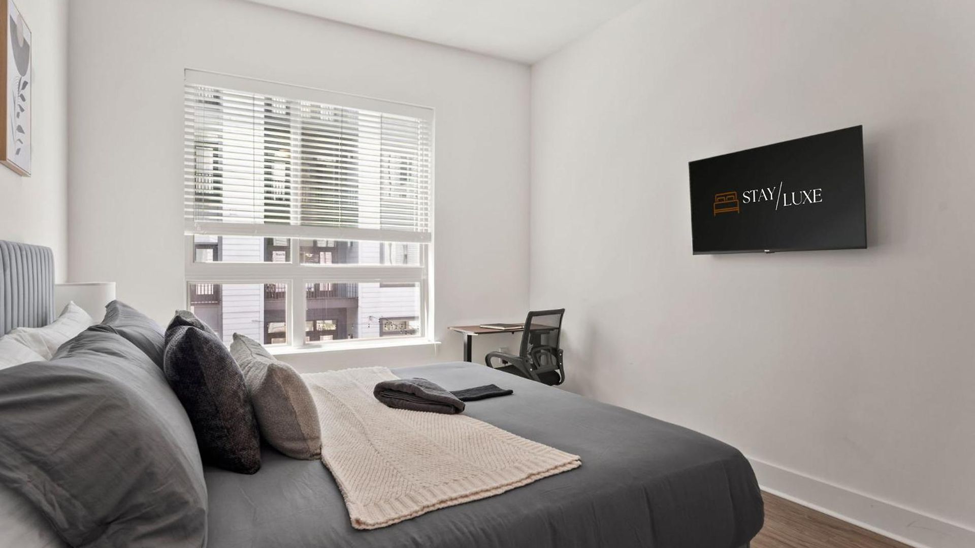 Carolina Charm - Free Parking, Pool, Gym