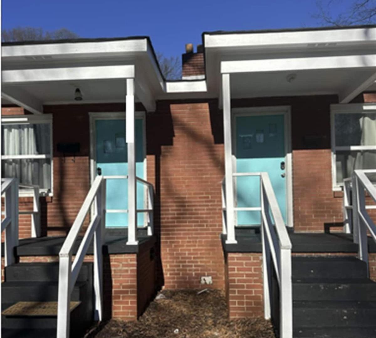 Two Side-by-side 1-bedroom Duplex Units Apartment Charlotte