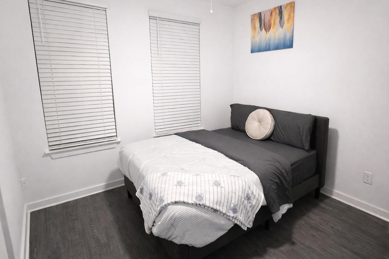 Luxurious 2br 2br Uptown Oasis, Boa, Nascar, Airport And View With Free Parking