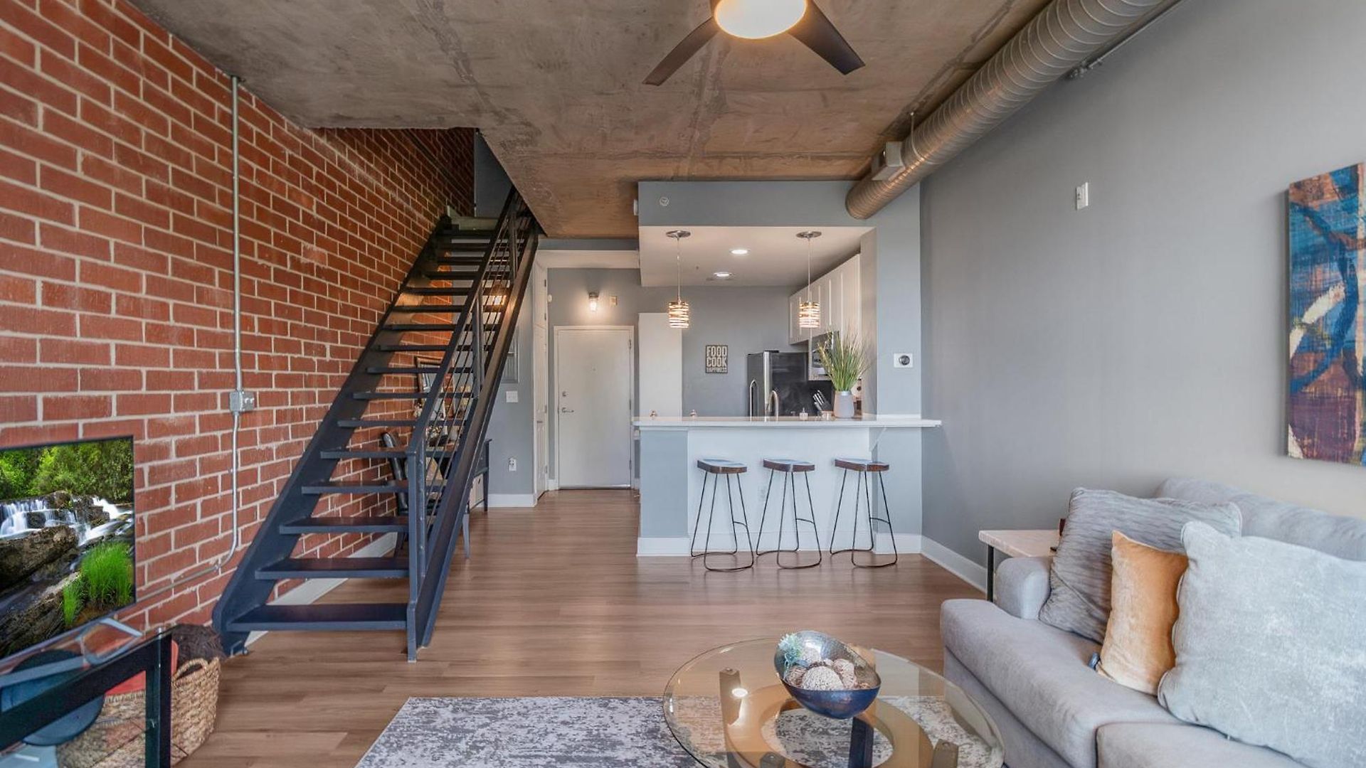 Modern Uptown Loft - Corporate-ready - Views Apartment *