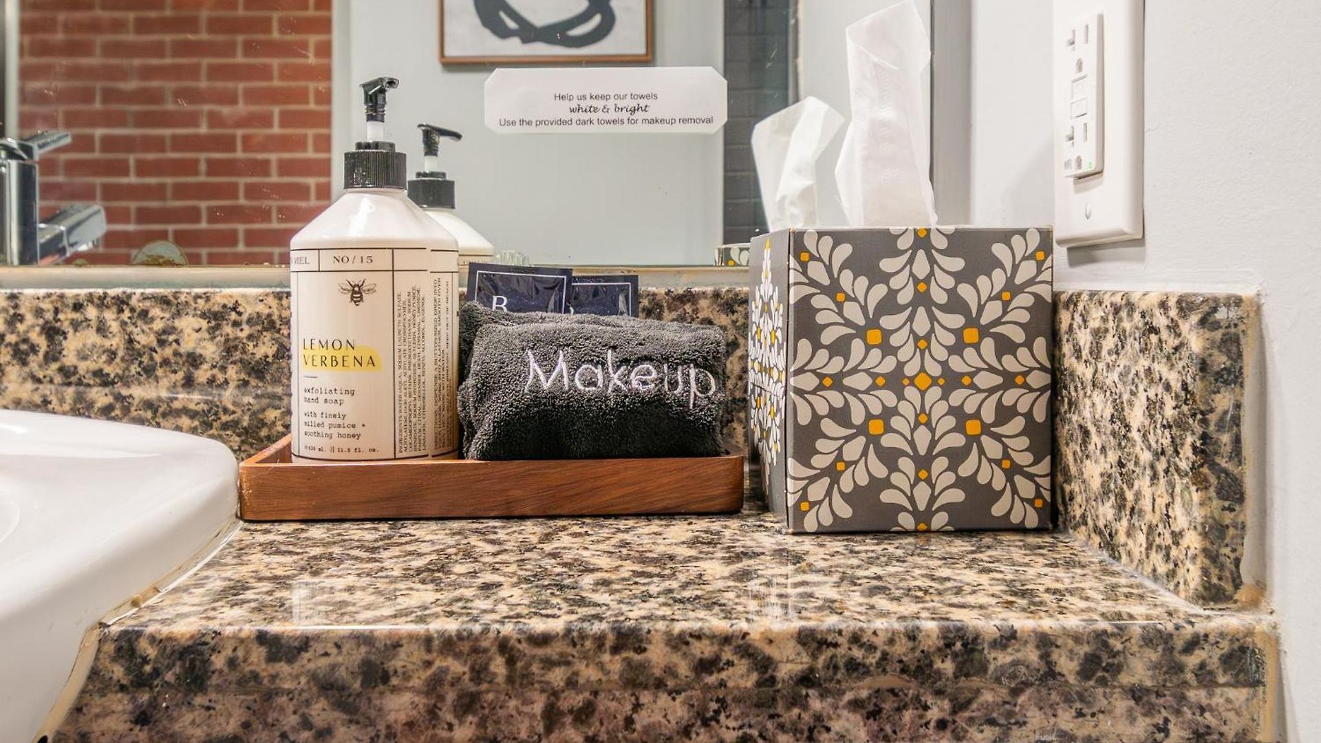 Modern Uptown Loft - Corporate-ready - Views * Charlotte