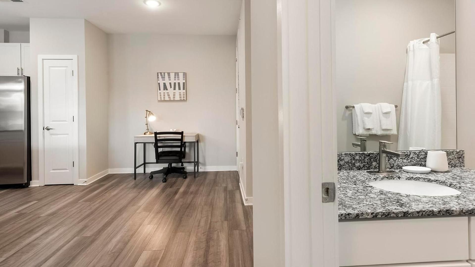 Landing Stunning 1bd Pool Yoga Apartment *