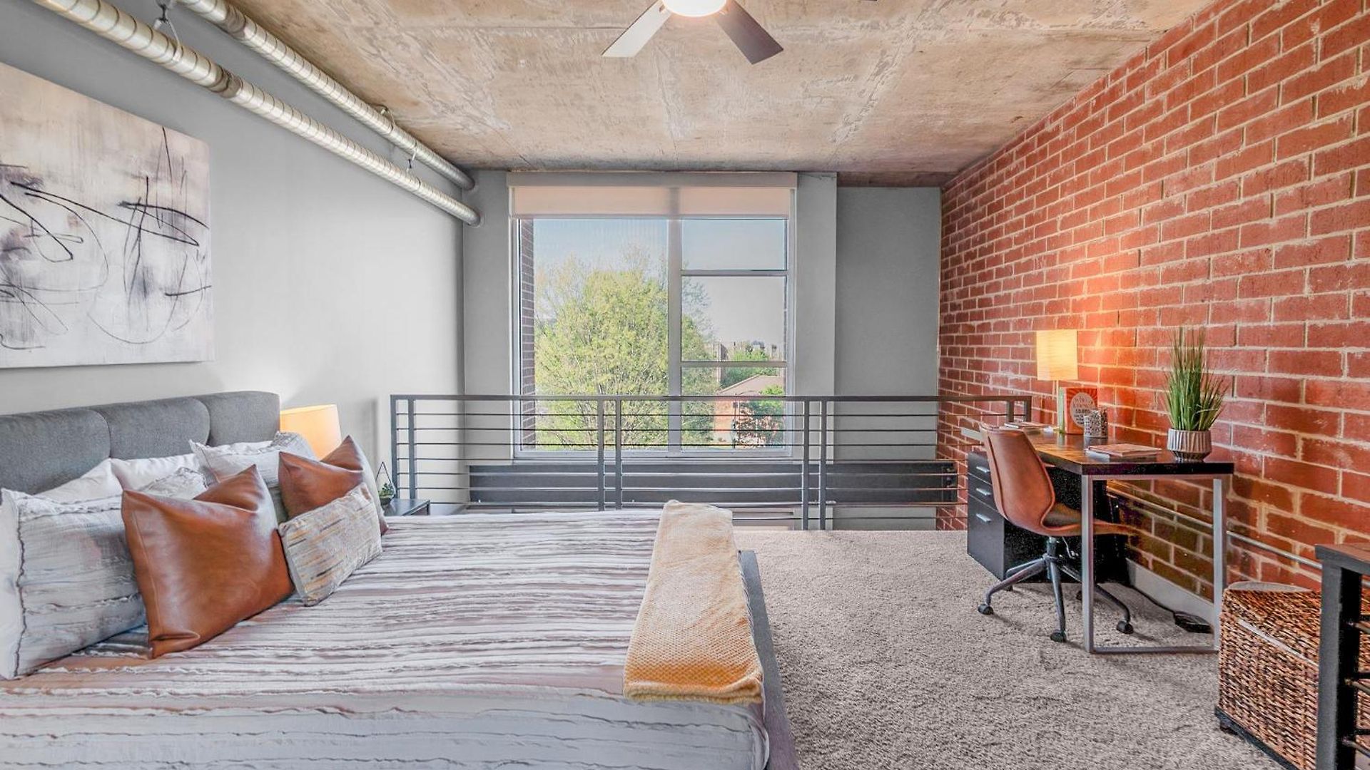 Apartment Modern Uptown Loft - Corporate-ready - Views
