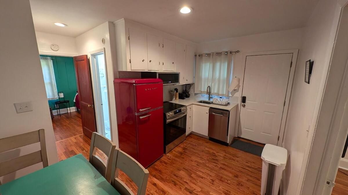 Two Side-by-side 1-bedroom Duplex Units Apartment