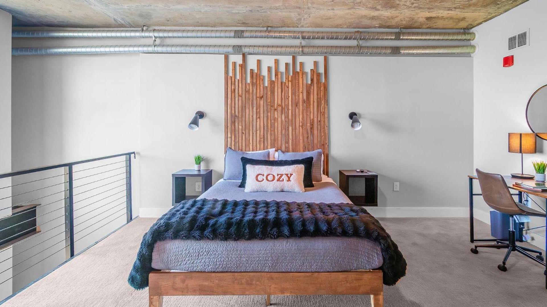 Modern Uptown Loft - Corporate-ready - Views Charlotte