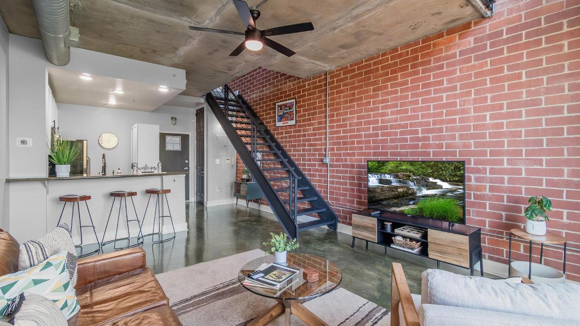 Apartment Modern Uptown Loft - Corporate-ready - Views *
