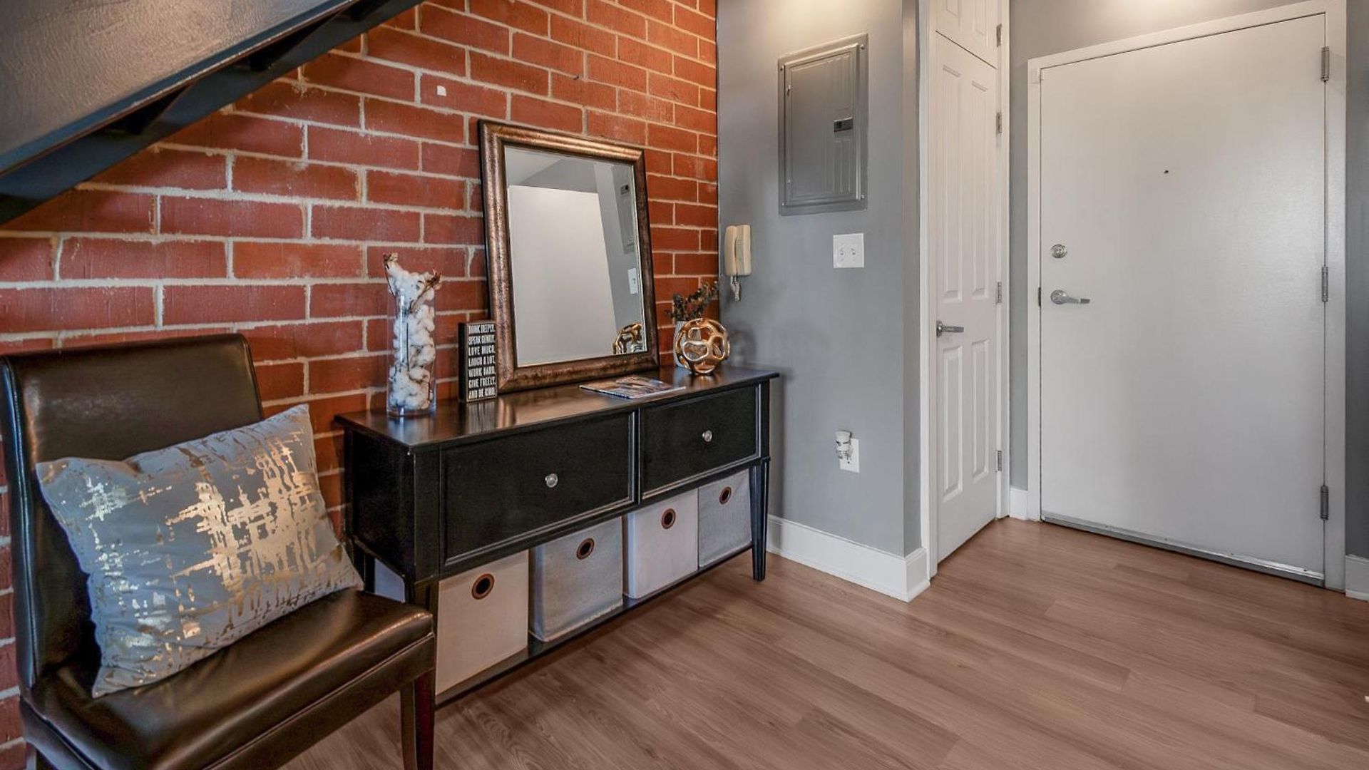 Modern Uptown Loft - Corporate-ready - Views Charlotte