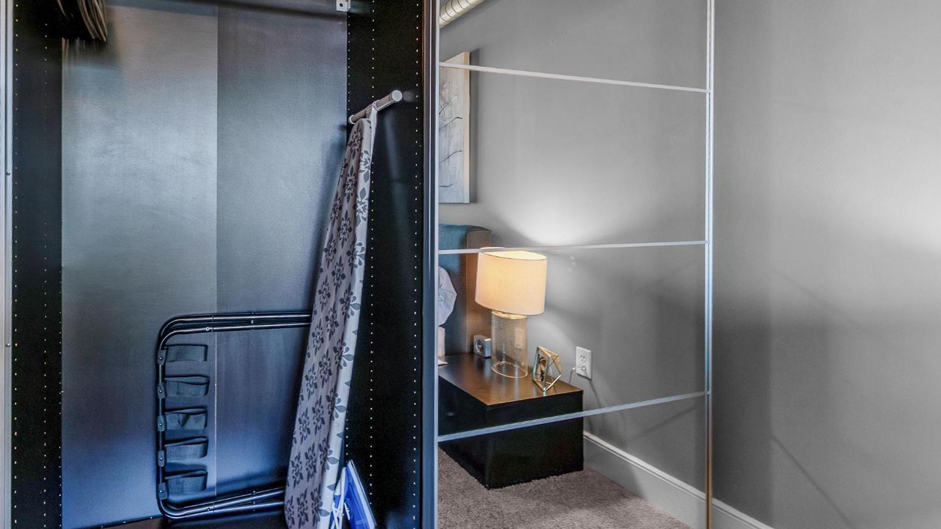 Modern Uptown Loft - Corporate-ready - Views Apartment