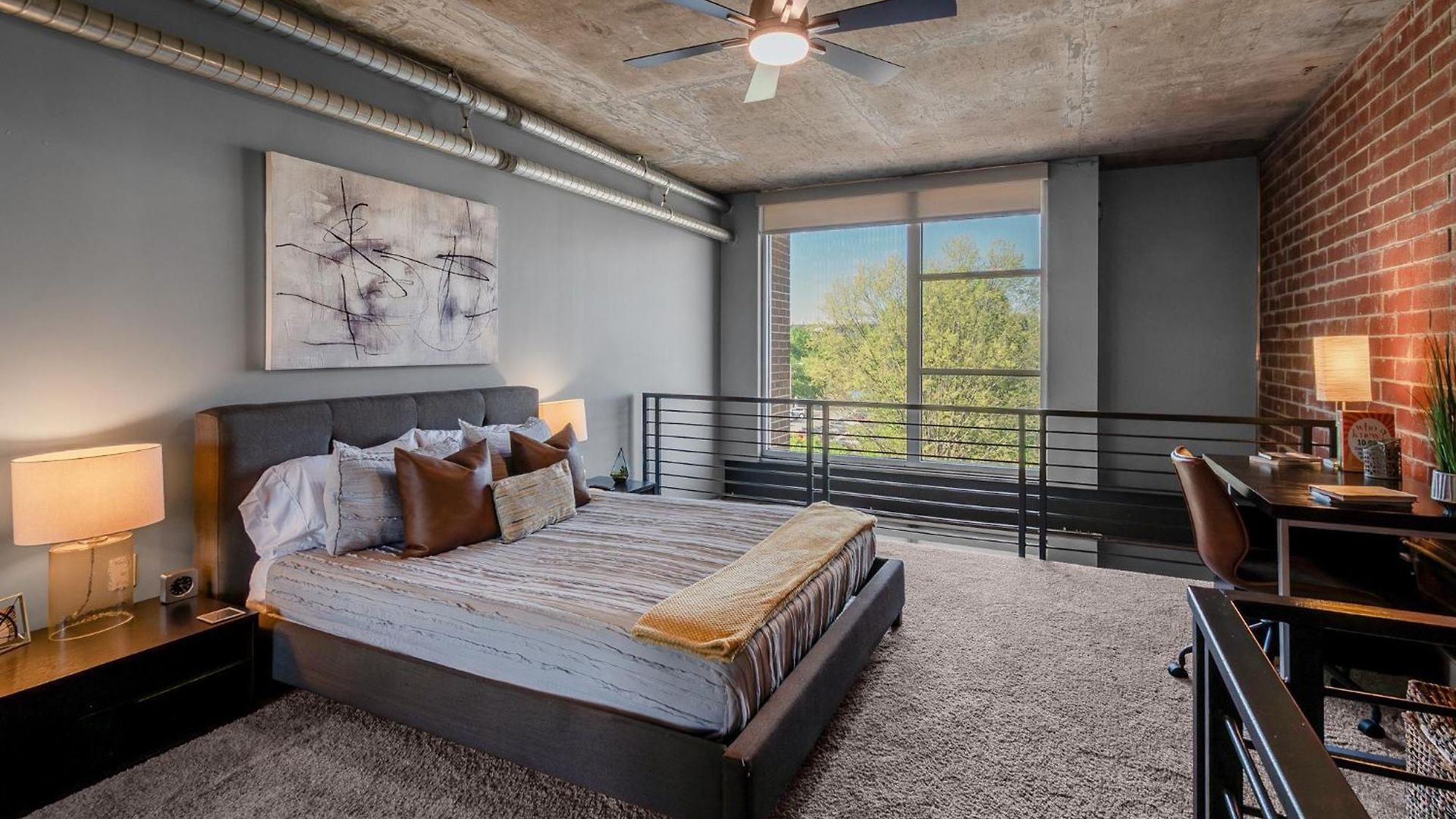 Apartment Modern Uptown Loft - Corporate-ready - Views *