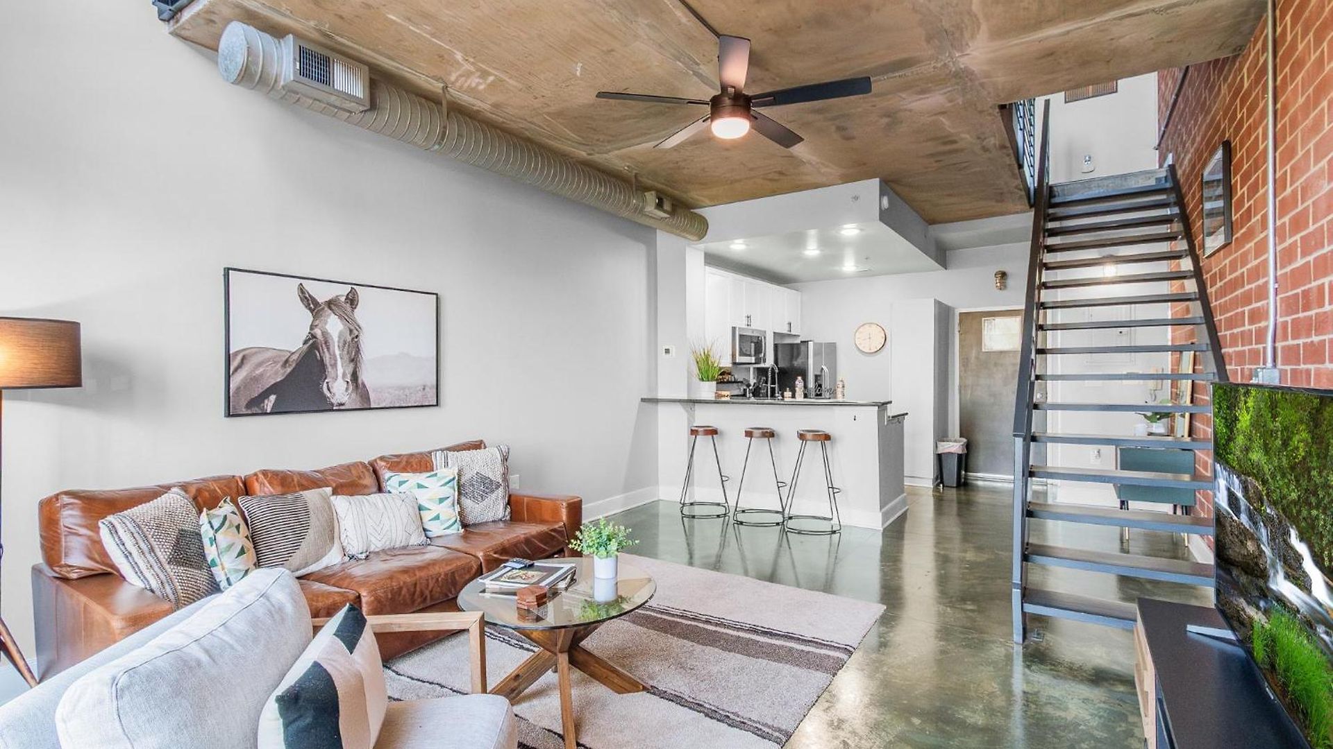 Modern Uptown Loft - Corporate-ready - Views Charlotte