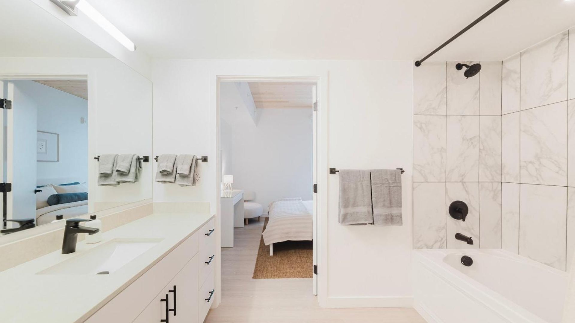 Joinery West 3* Charlotte