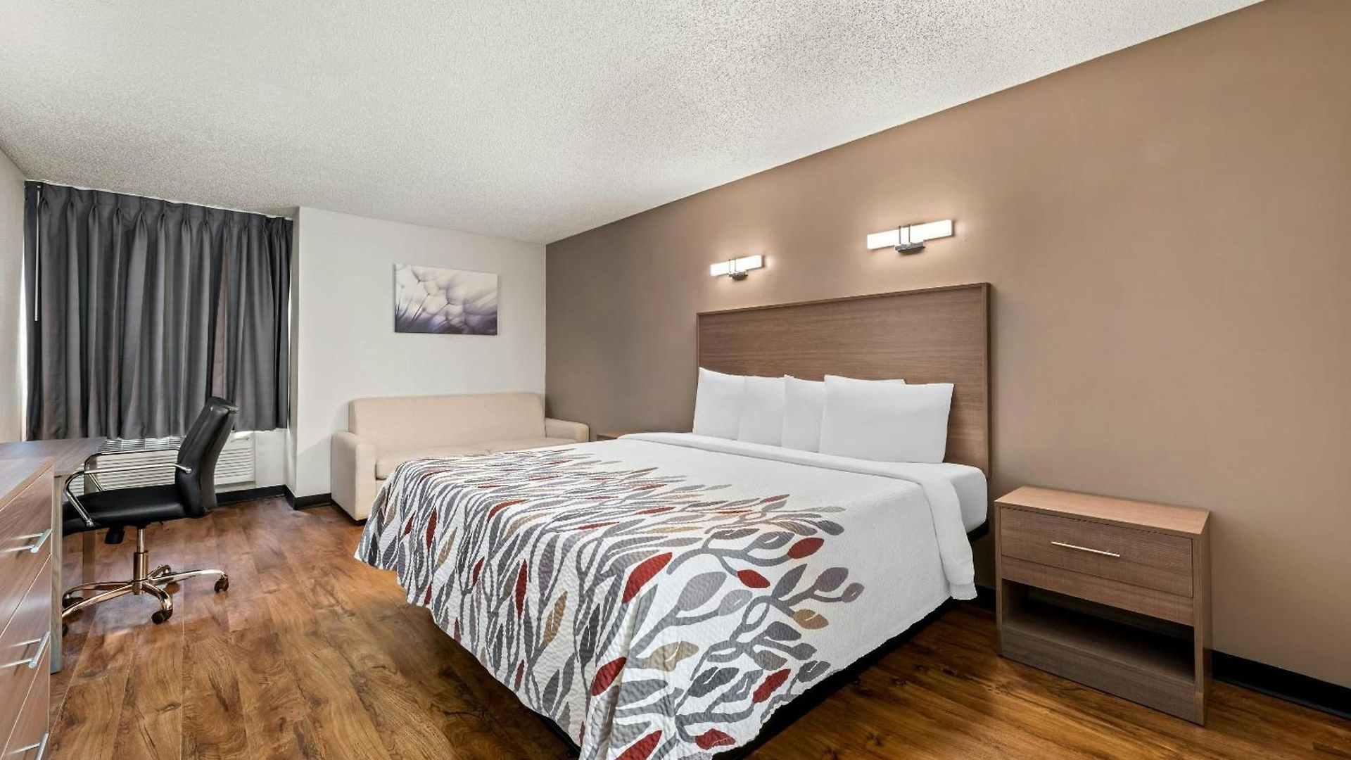Red Roof - Motel 2*