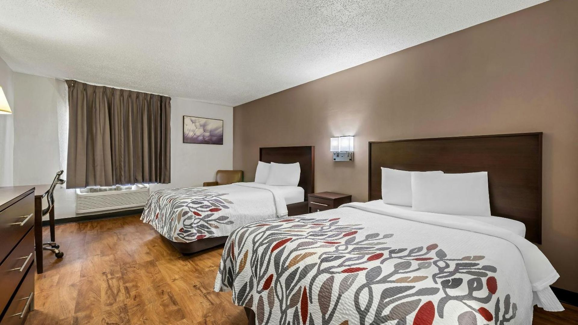 Red Roof - Motel 2*