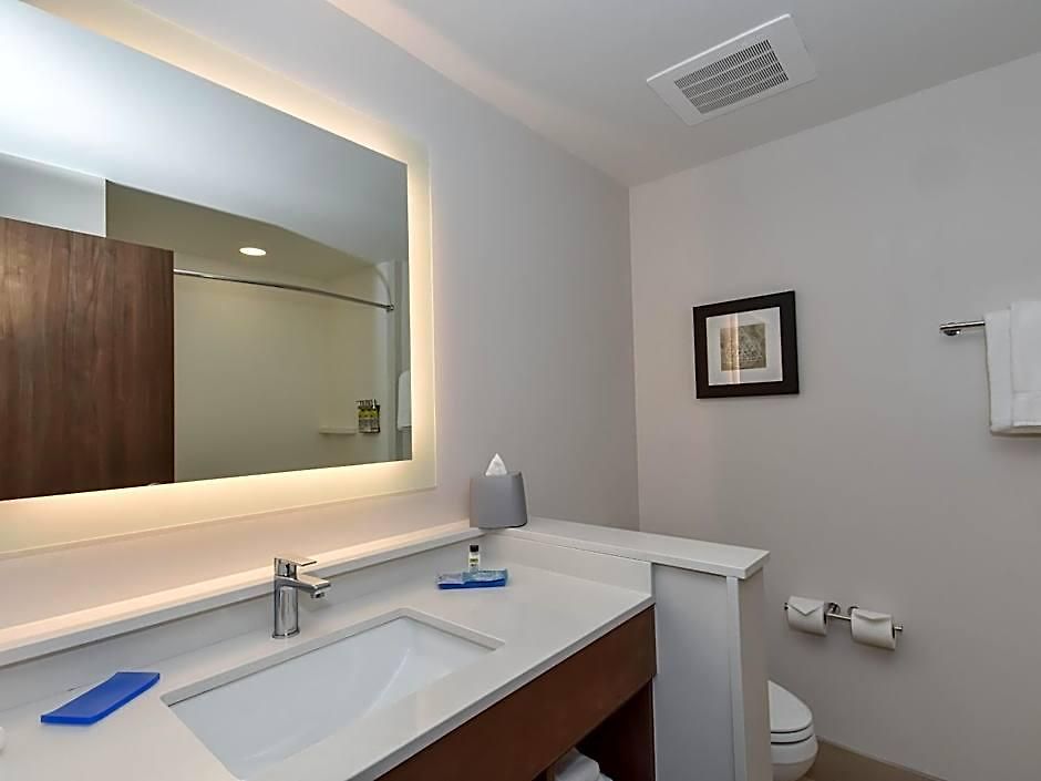 Express & - Ballantyne By Ihg Hotel