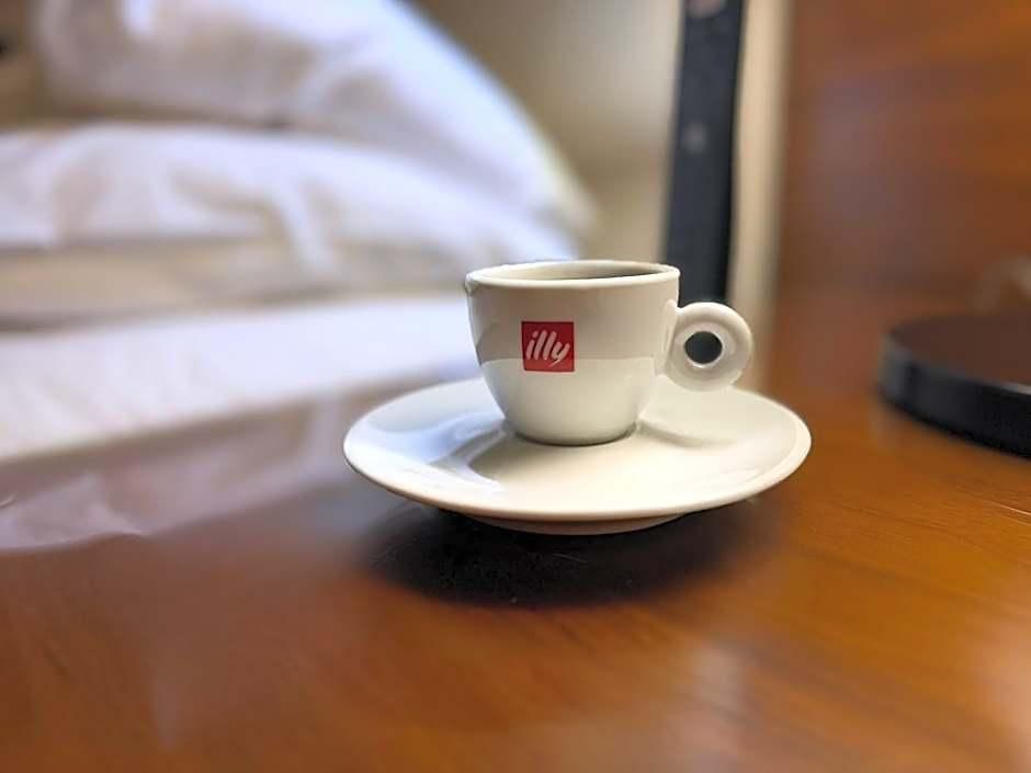 Le Meridien Hotel 4*
