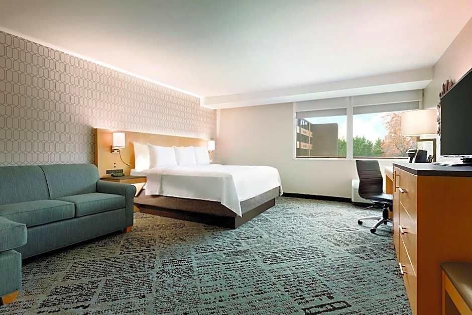 Radisson Airport 3*