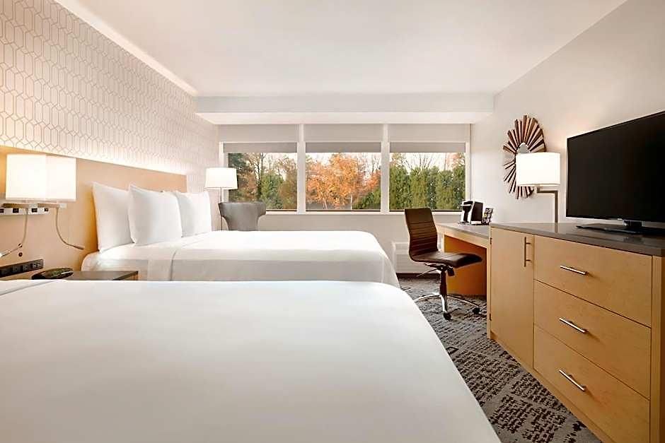 Radisson Airport 3*